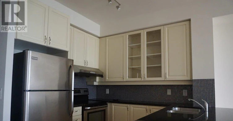 312-151 Upper Duke Crescent, Markham, ON, L6G 0E1 - 4