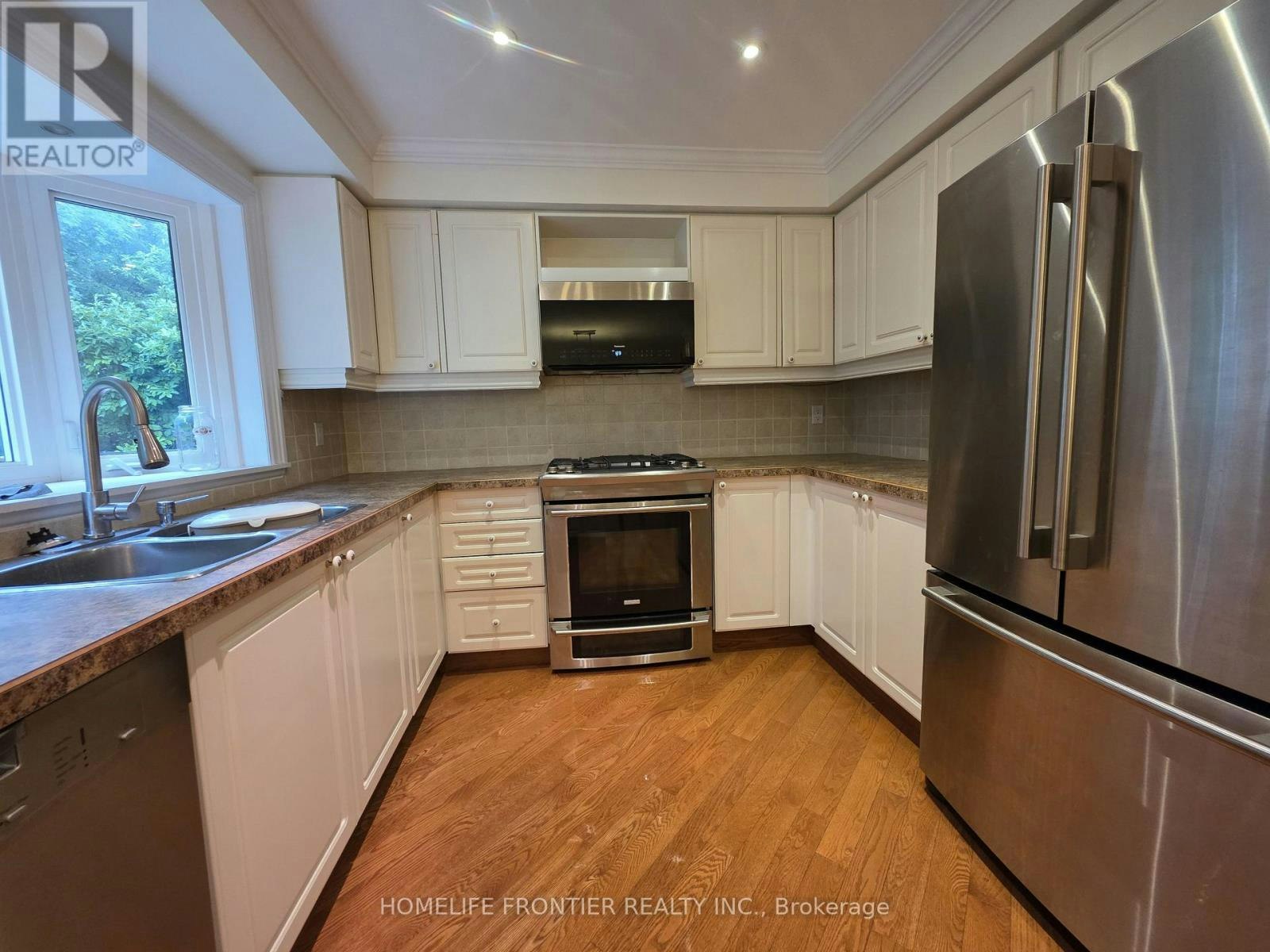 367 Herridge Circle, Newmarket, ON, L3Y 7J1 - 3