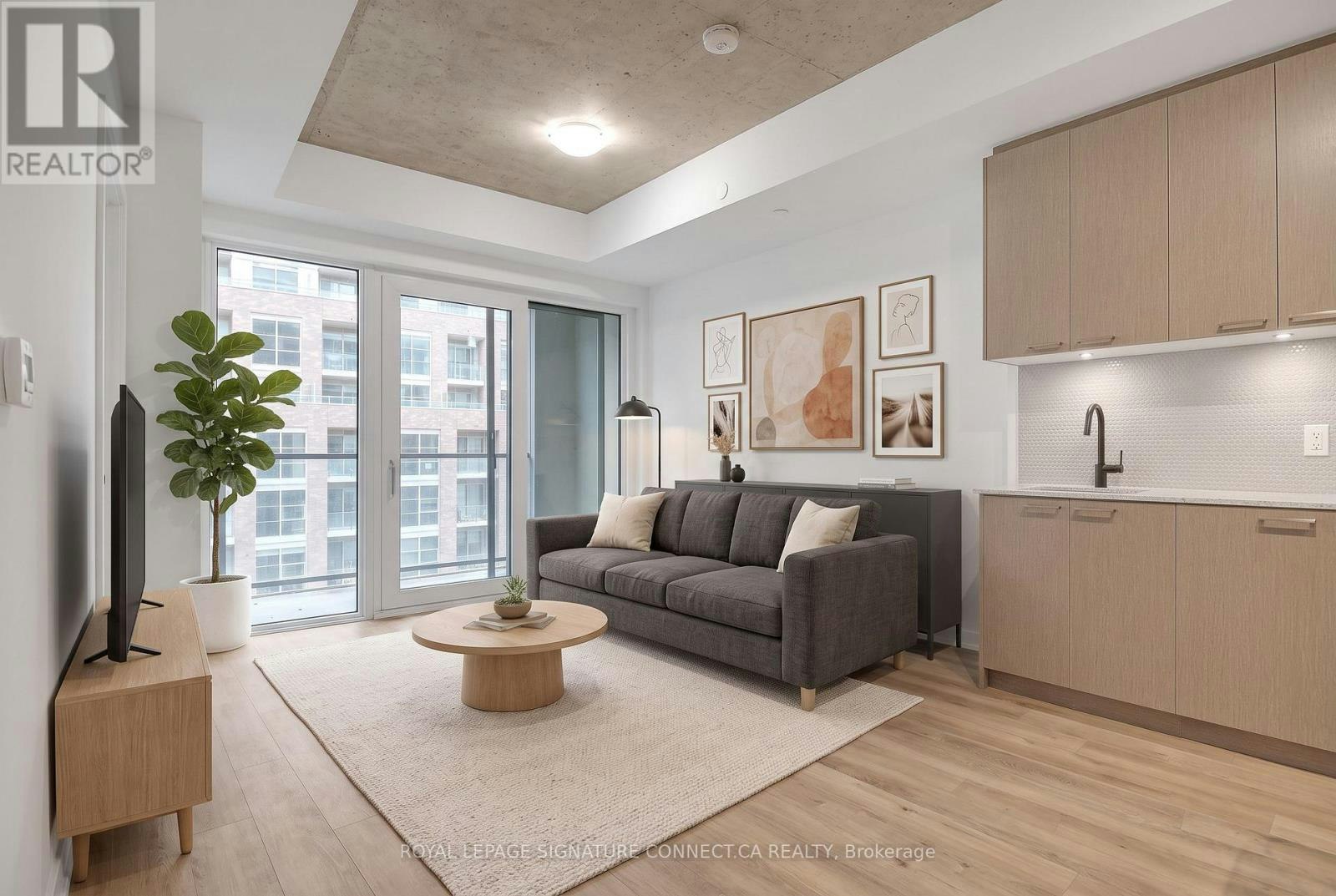 410-1808 St Clair Avenue, Toronto, ON, M6N 0C1