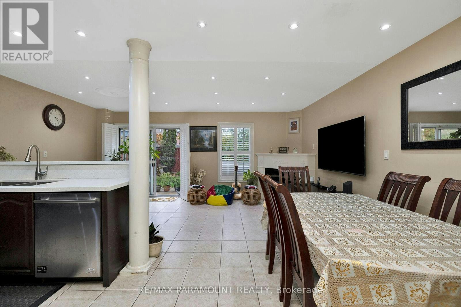 UPPER-7080 Magistrate Terrace, Mississauga, ON, L5W 1E3 - 9