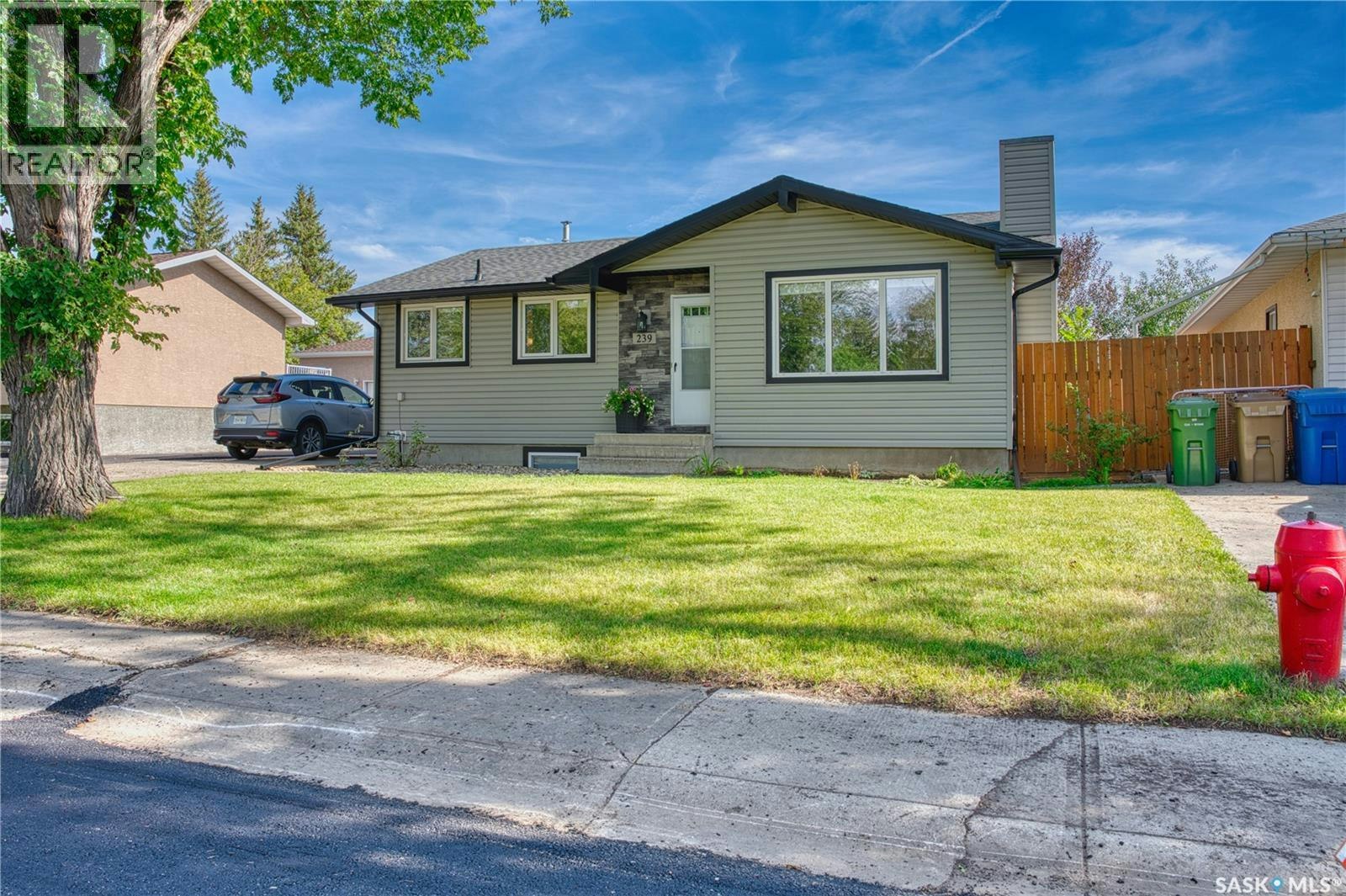 239 Rodenbush Drive, Regina, SK, S4R 6X1