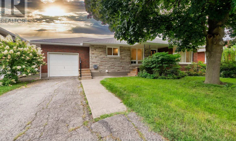 15 Springbank Drive