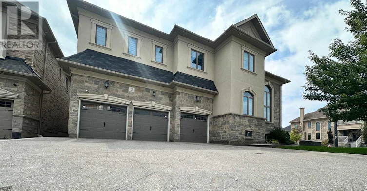 2-2 Tomahawk Court, Brampton, ON, L6P 0V2