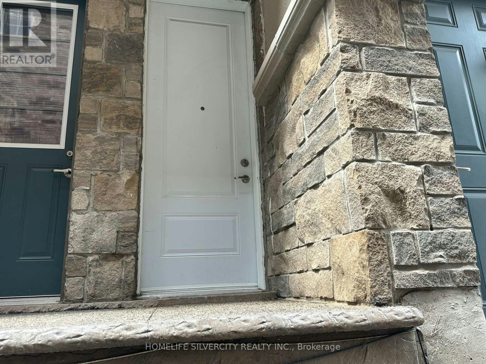 2-2 Tomahawk Court, Brampton, ON, L6P 0V2 - 3