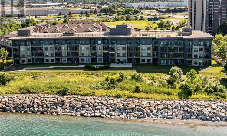 106-35 Southshore Crescent