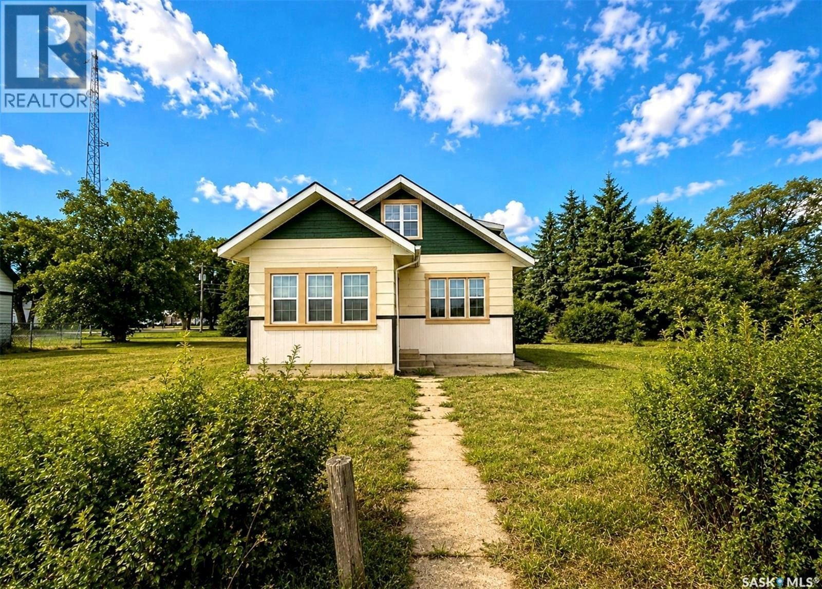 1110 Railway Street, Davidson, SK, S0G 1A0