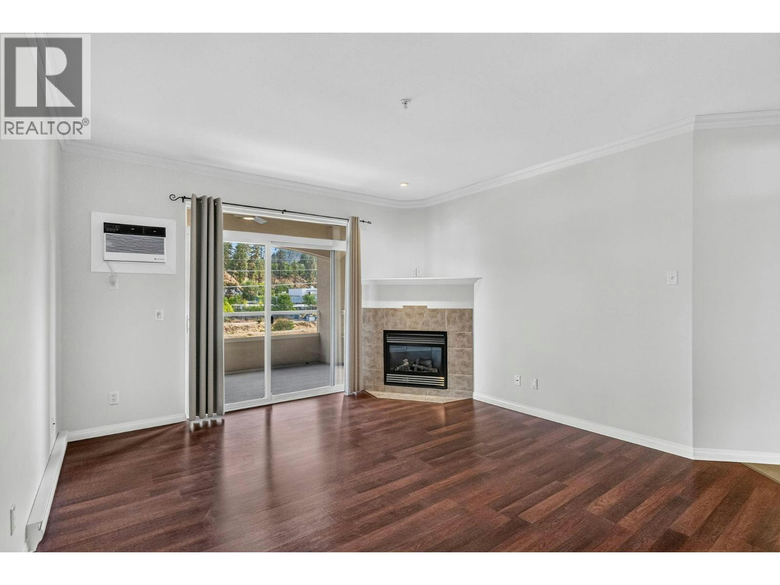 214-1962 Enterprise Way - 5