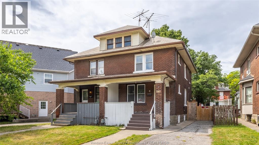 737 Piche, Windsor, ON, N9C 3G6