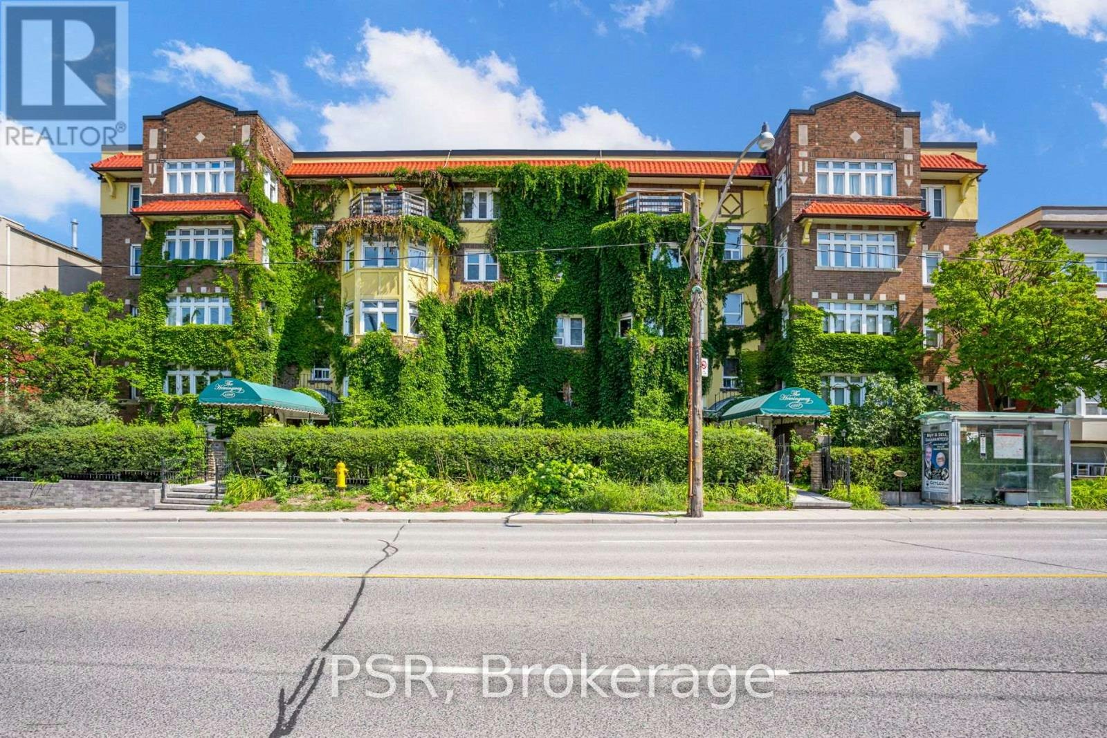 17-1599 Bathurst Street, Toronto, ON, M5P 3J1
