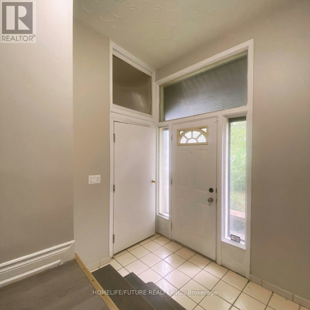5 Watson Street, Toronto, ON, M1C 1E2 - 2