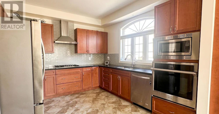 40 Crellin (First Floor Street, Ajax, ON, L1Z 0P1 - 9