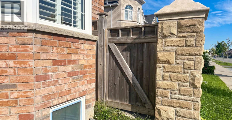 40 Crellin (First Floor Street, Ajax, ON, L1Z 0P1 - 2