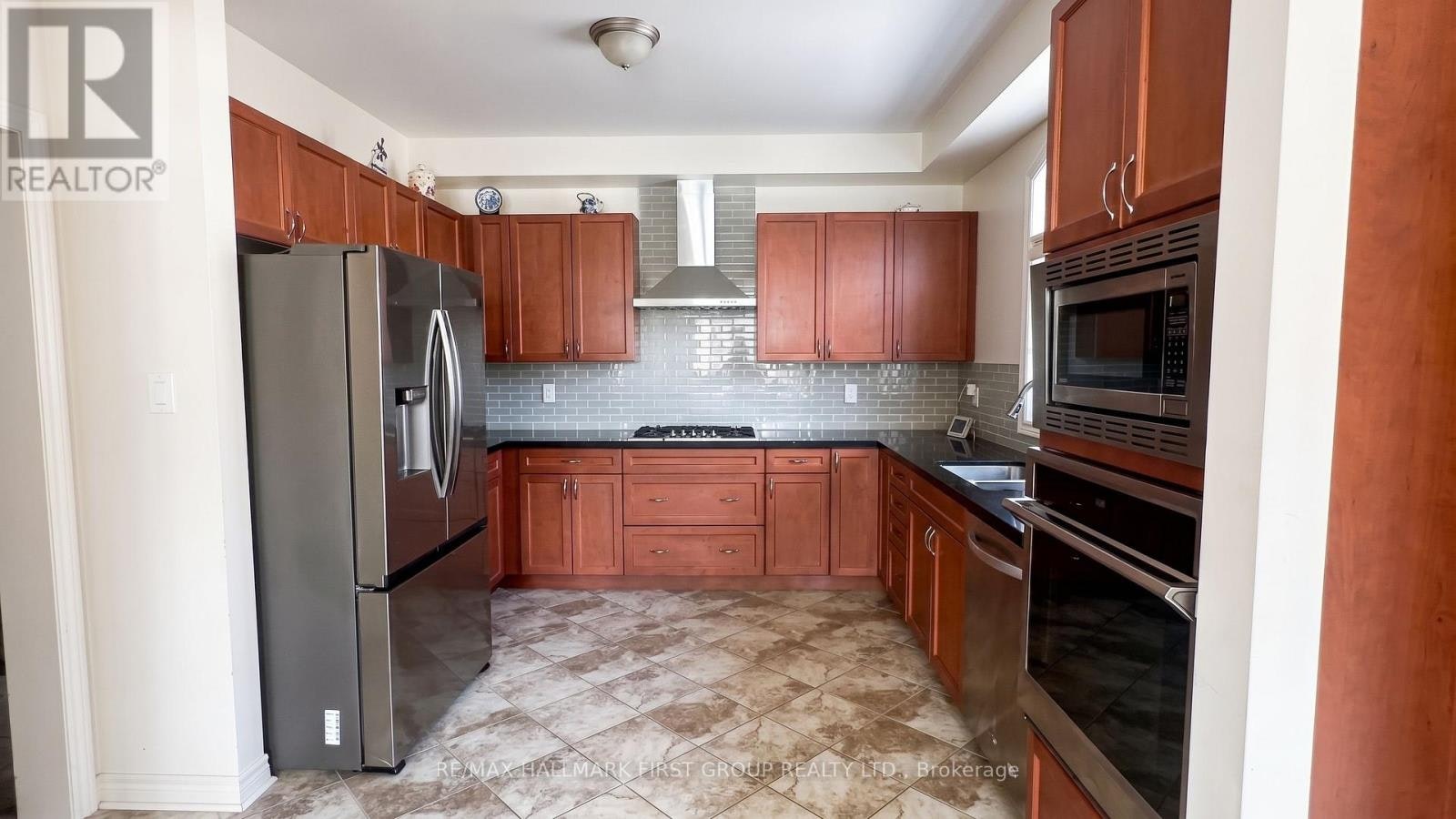 40 Crellin (First Floor Street, Ajax, ON, L1Z 0P1 - 7