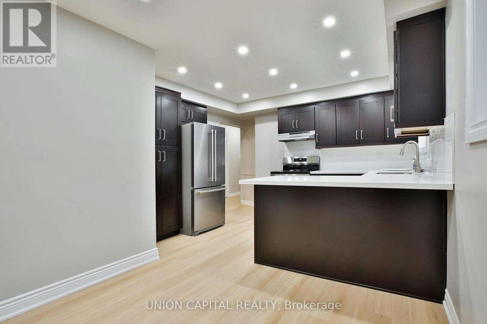 UPPER-131 Romfield Circuit, Markham, ON, L3T 3H7 - 3