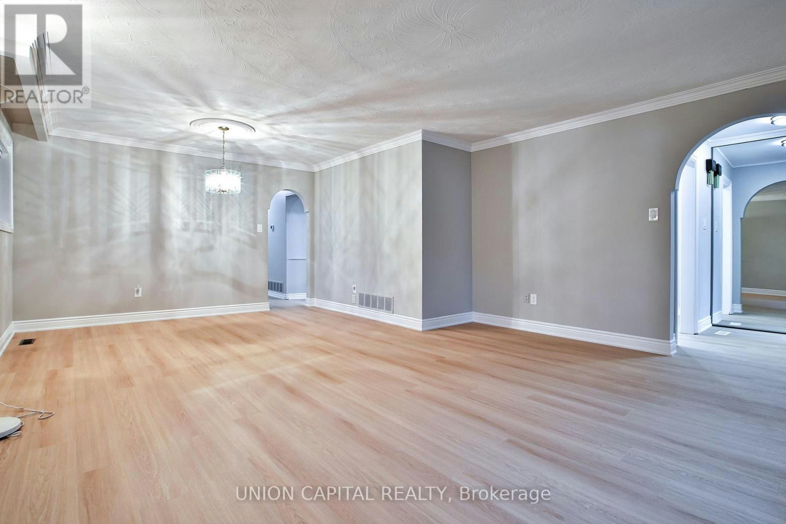 UPPER-131 Romfield Circuit, Markham, ON, L3T 3H7 - 20
