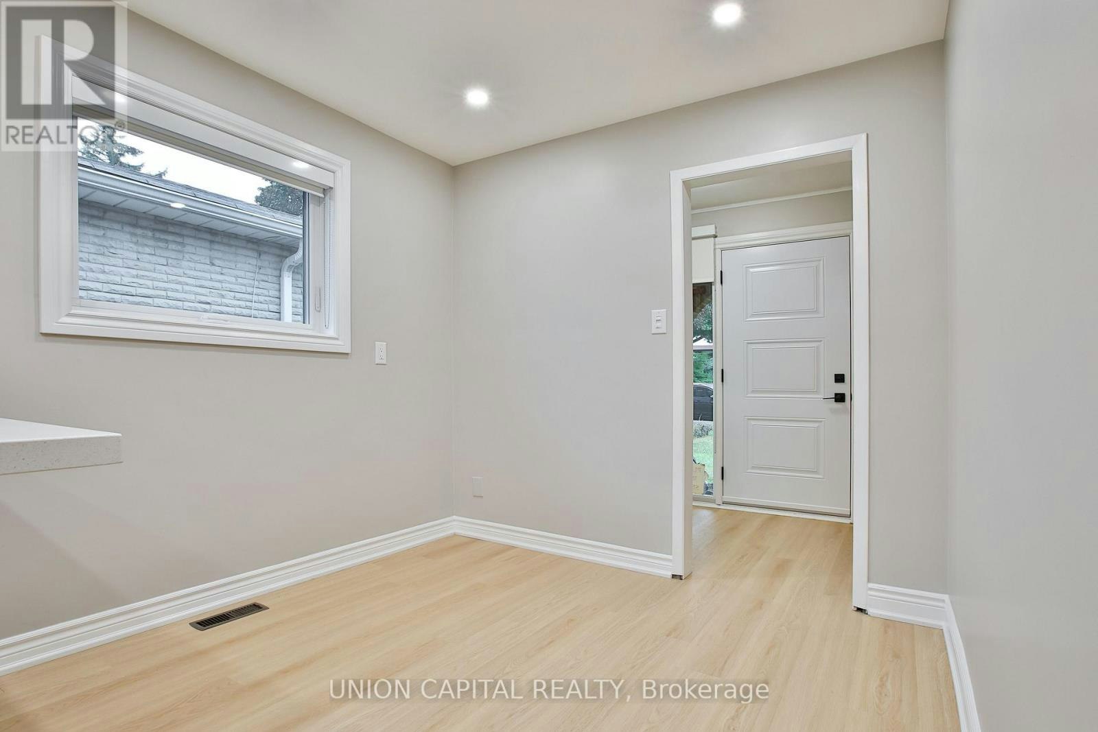 UPPER-131 Romfield Circuit, Markham, ON, L3T 3H7 - 17