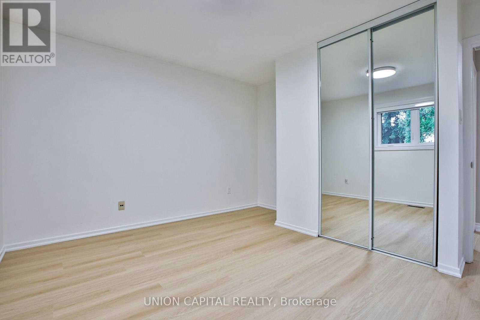 UPPER-131 Romfield Circuit, Markham, ON, L3T 3H7 - 6