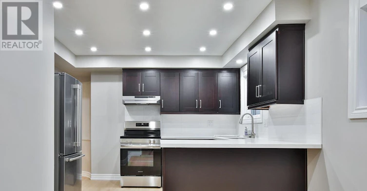 UPPER-131 Romfield Circuit, Markham, ON, L3T 3H7