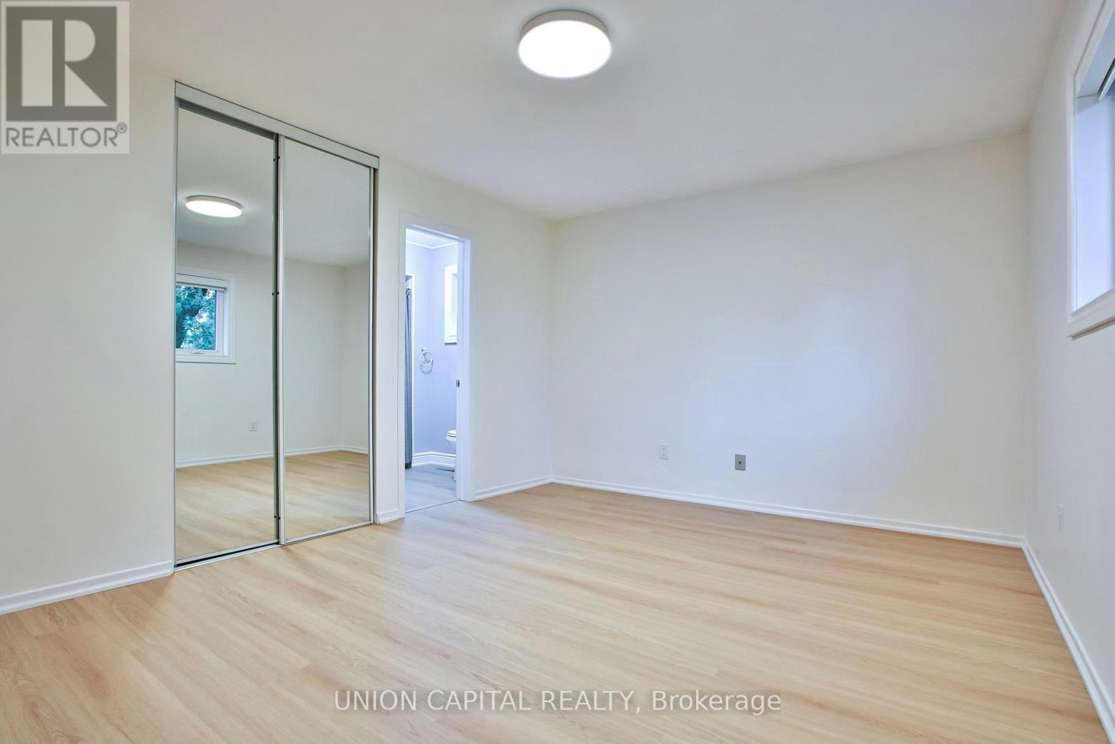 UPPER-131 Romfield Circuit, Markham, ON, L3T 3H7 - 11