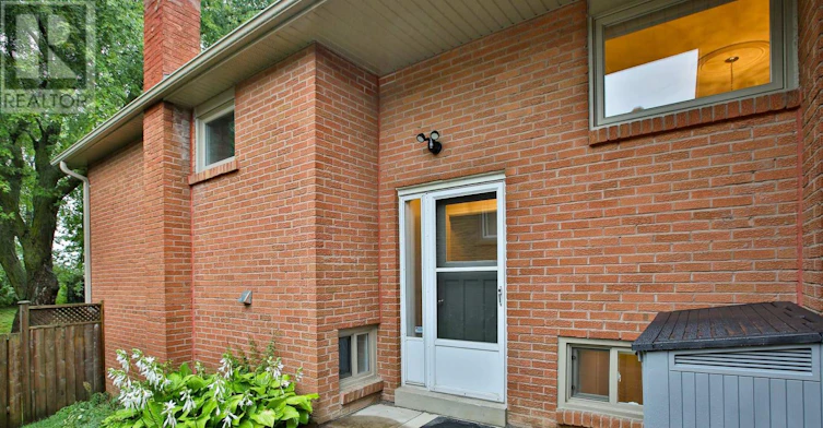 UPPER-131 Romfield Circuit, Markham, ON, L3T 3H7 - 25