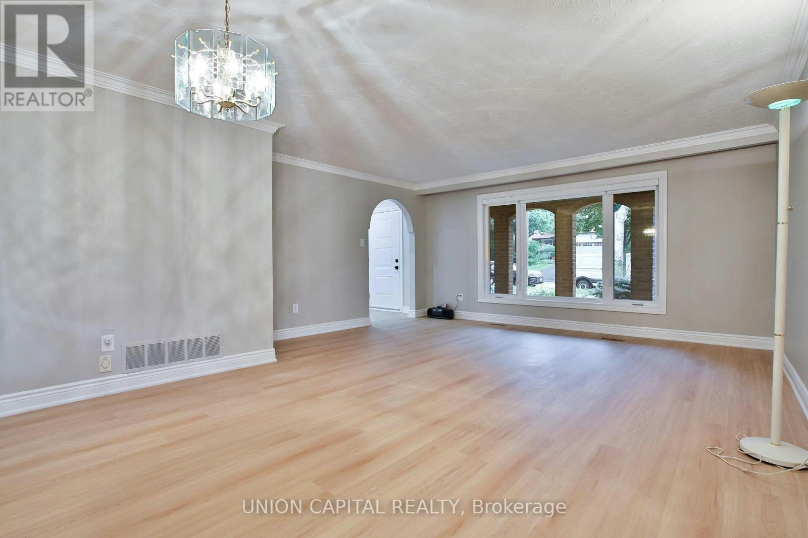 UPPER-131 Romfield Circuit, Markham, ON, L3T 3H7 - 22