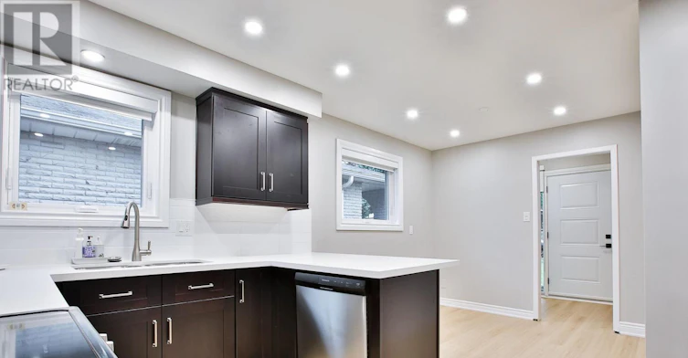 UPPER-131 Romfield Circuit, Markham, ON, L3T 3H7 - 16
