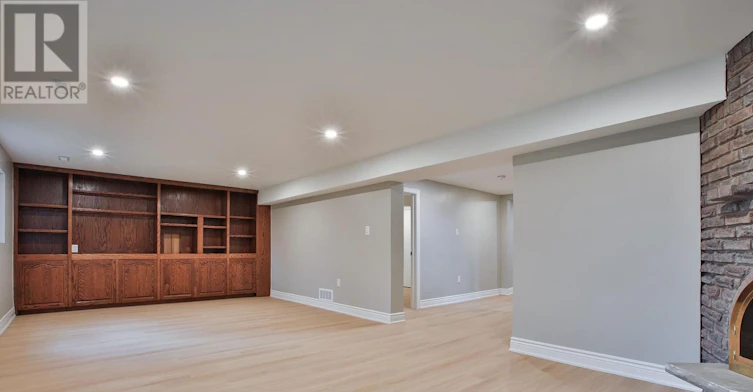 LOWER-131 Romfield Circuit, Markham, ON, L3T 3H7 - 11
