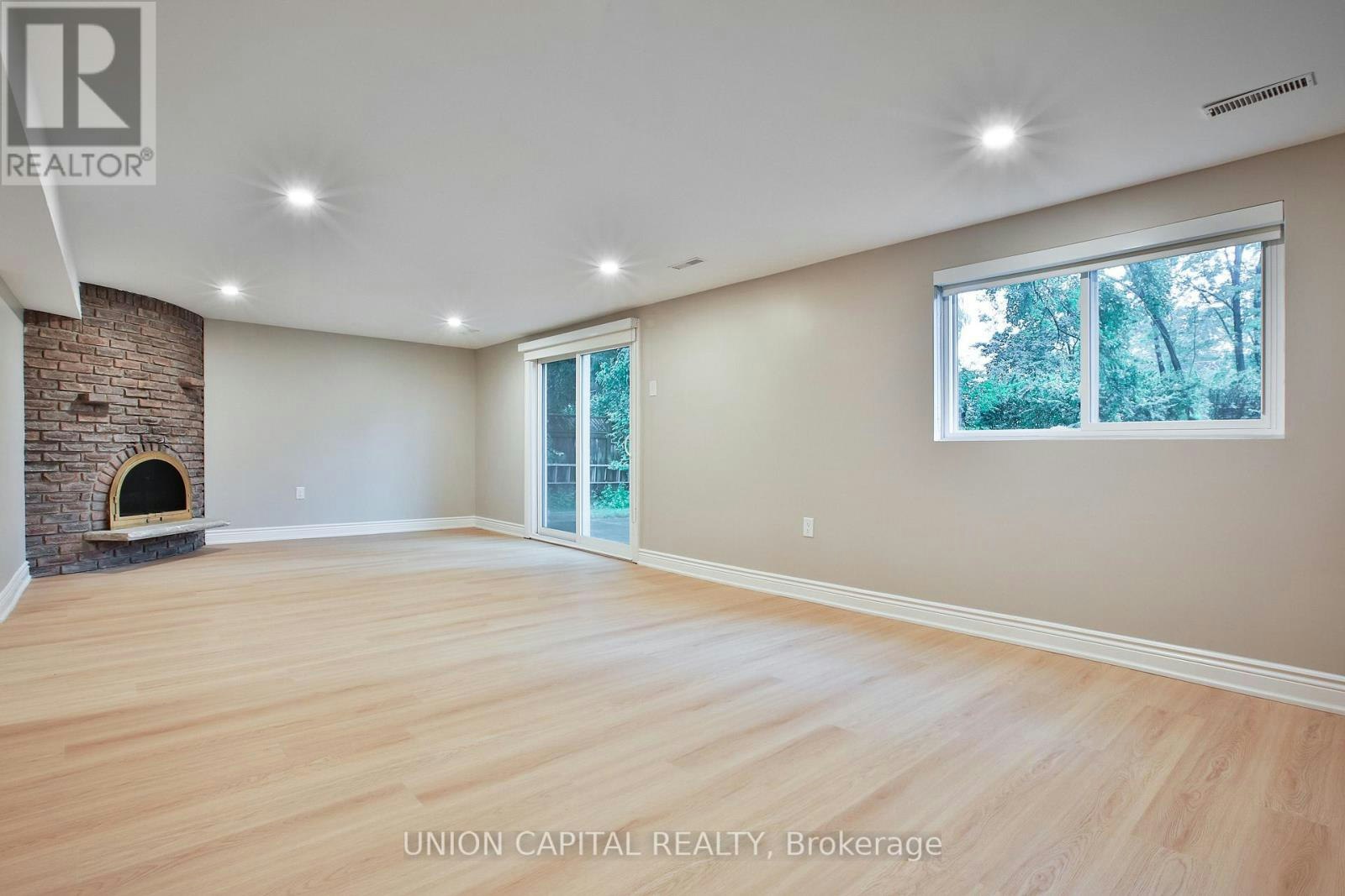 LOWER-131 Romfield Circuit, Markham, ON, L3T 3H7 - 9