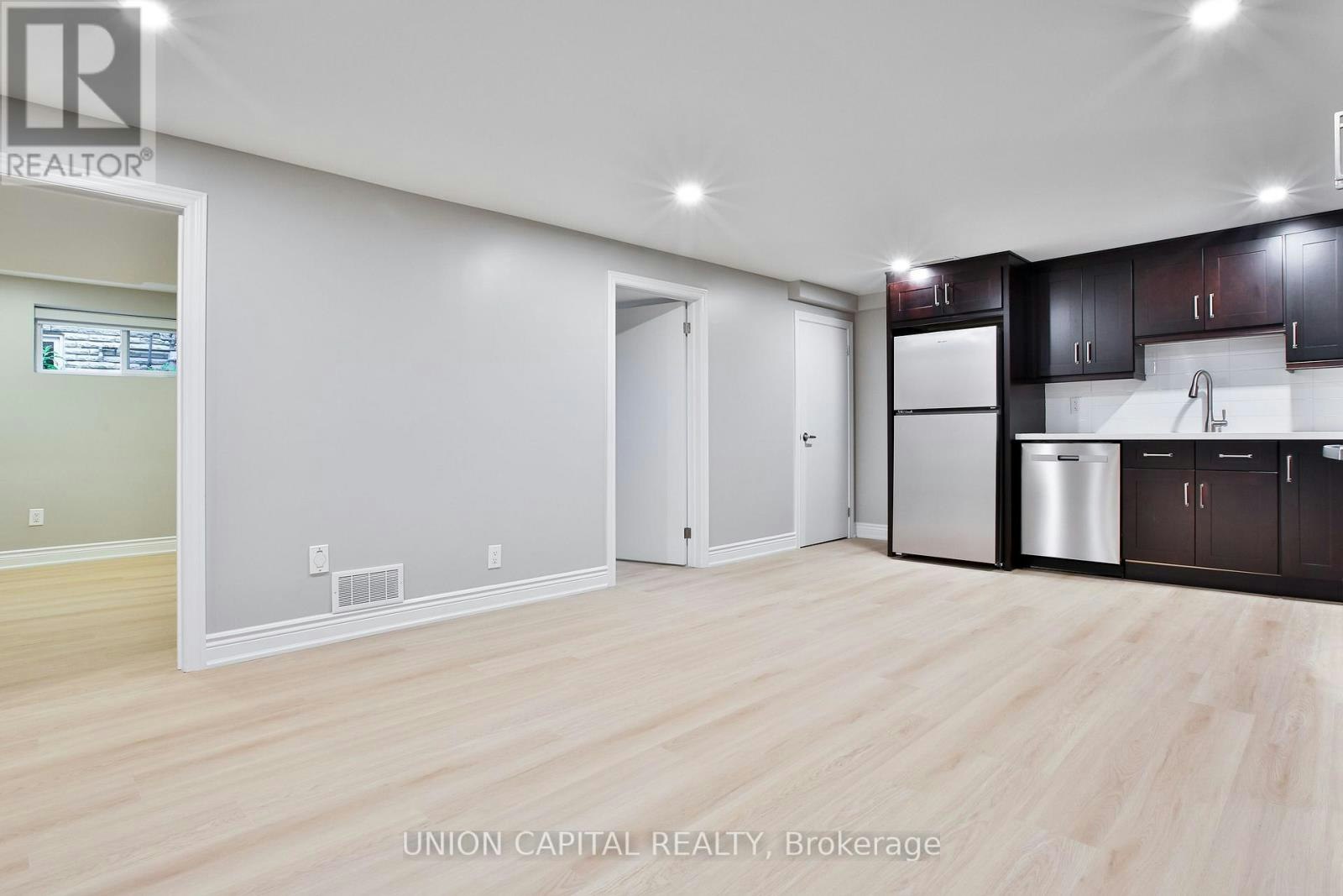 LOWER-131 Romfield Circuit, Markham, ON, L3T 3H7 - 3