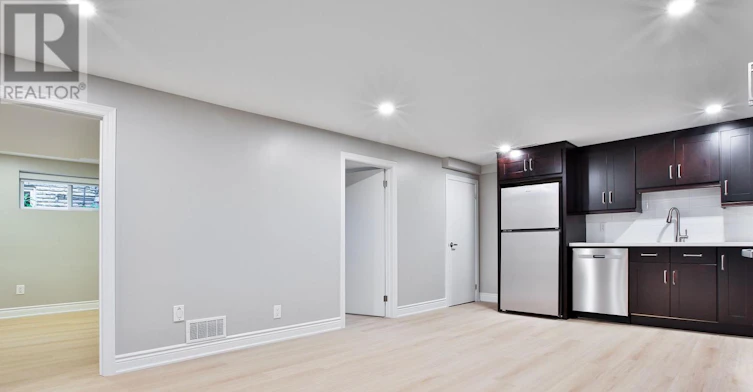 LOWER-131 Romfield Circuit, Markham, ON, L3T 3H7 - 3