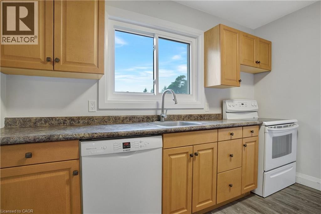 25-162 Jansen Avenue, Kitchener, ON, N2A 2L7 - 7