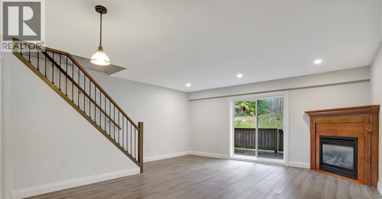 25-162 Jansen Avenue, Kitchener, ON, N2A 2L7 - 4