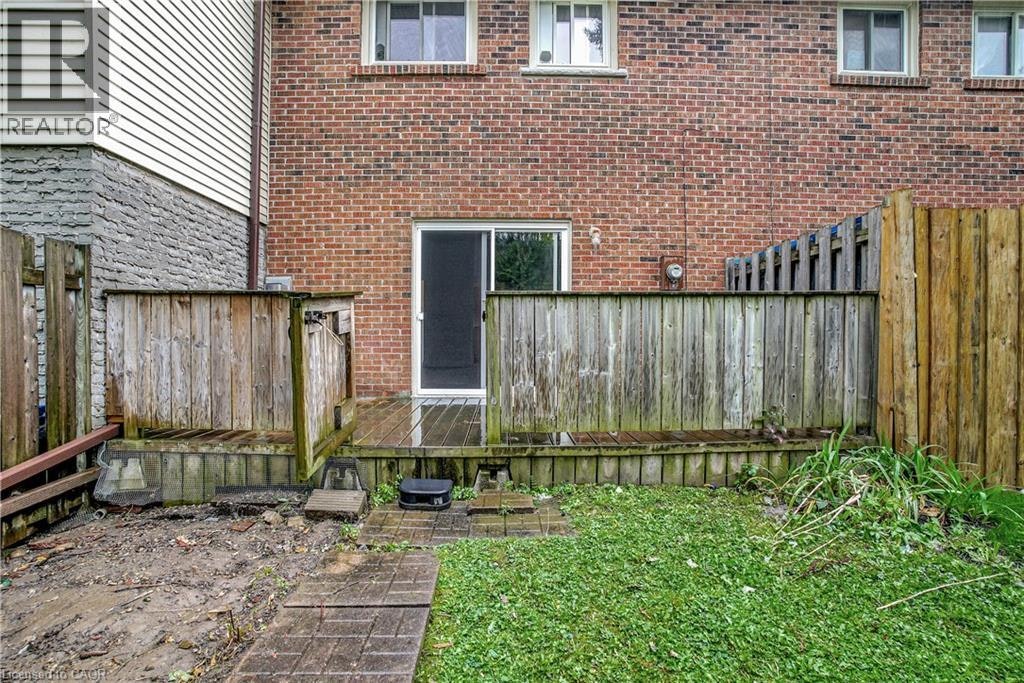 25-162 Jansen Avenue, Kitchener, ON, N2A 2L7 - 24