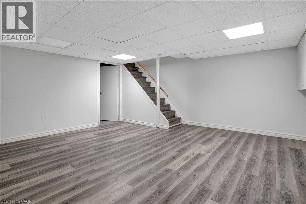 25-162 Jansen Avenue, Kitchener, ON, N2A 2L7 - 18