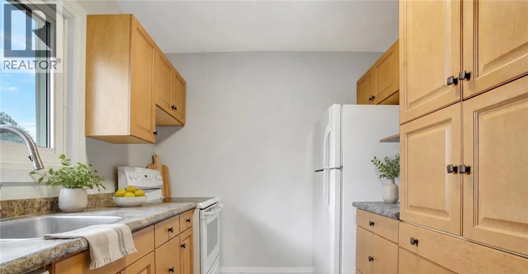 25-162 Jansen Avenue, Kitchener, ON, N2A 2L7 - 6