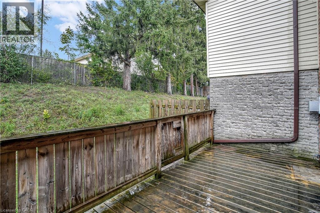 25-162 Jansen Avenue, Kitchener, ON, N2A 2L7 - 21