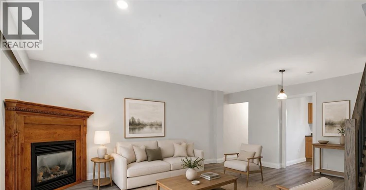 25-162 Jansen Avenue, Kitchener, ON, N2A 2L7 - 2