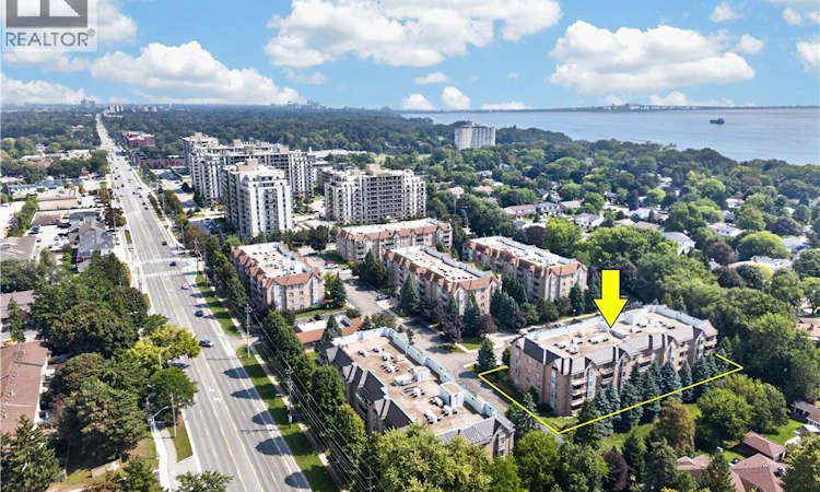 B404-216 Plains Road W