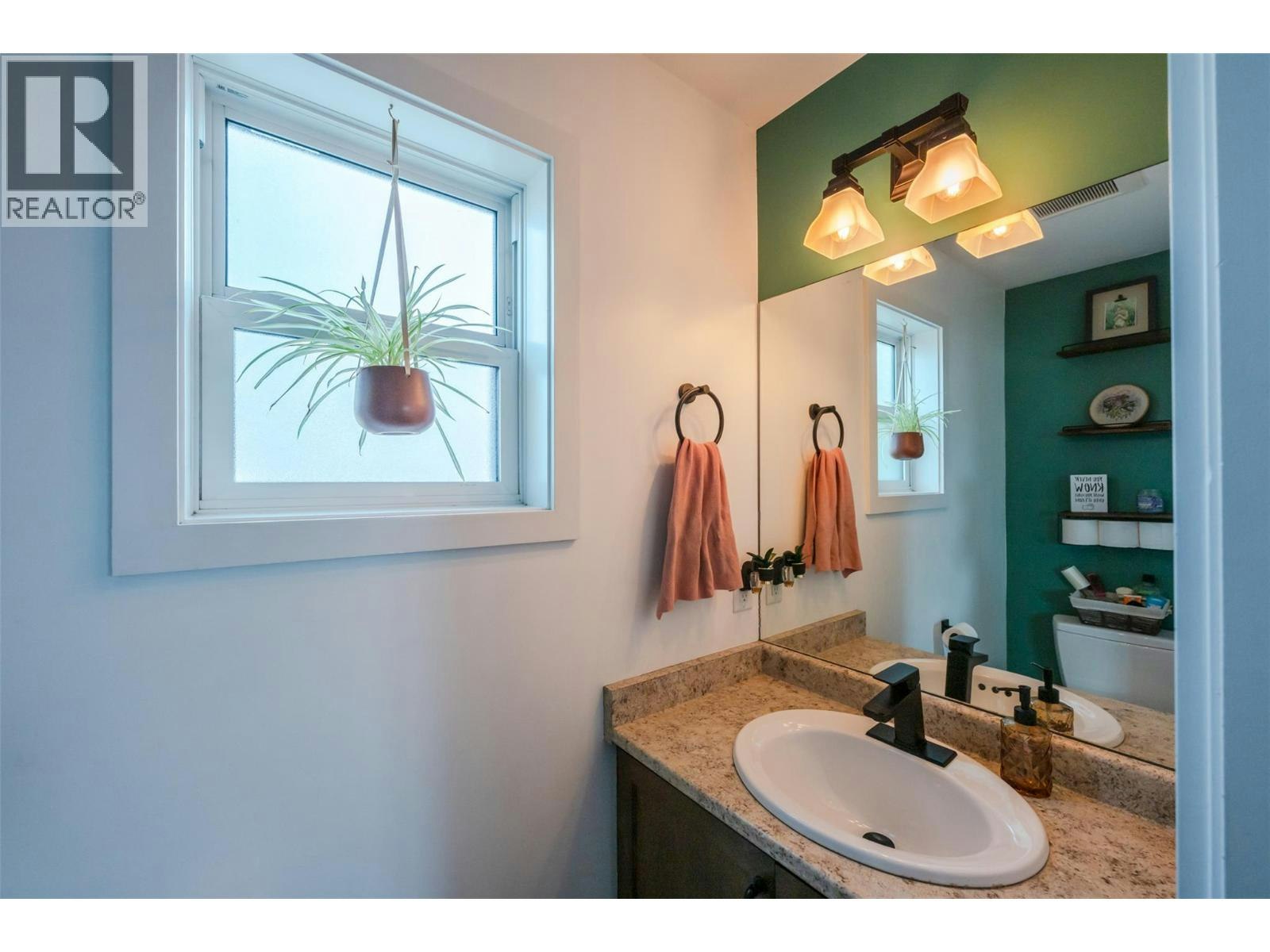 102-707 Revelstoke Avenue, Penticton, BC, V2A 2J1 - 11