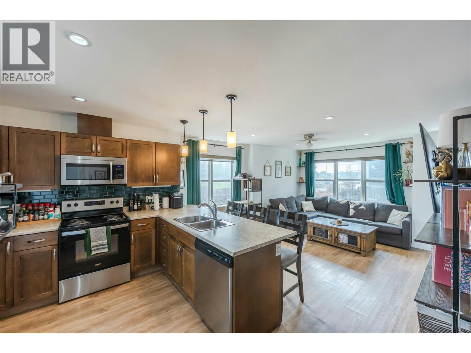 102-707 Revelstoke Avenue, Penticton, BC, V2A 2J1 - 3
