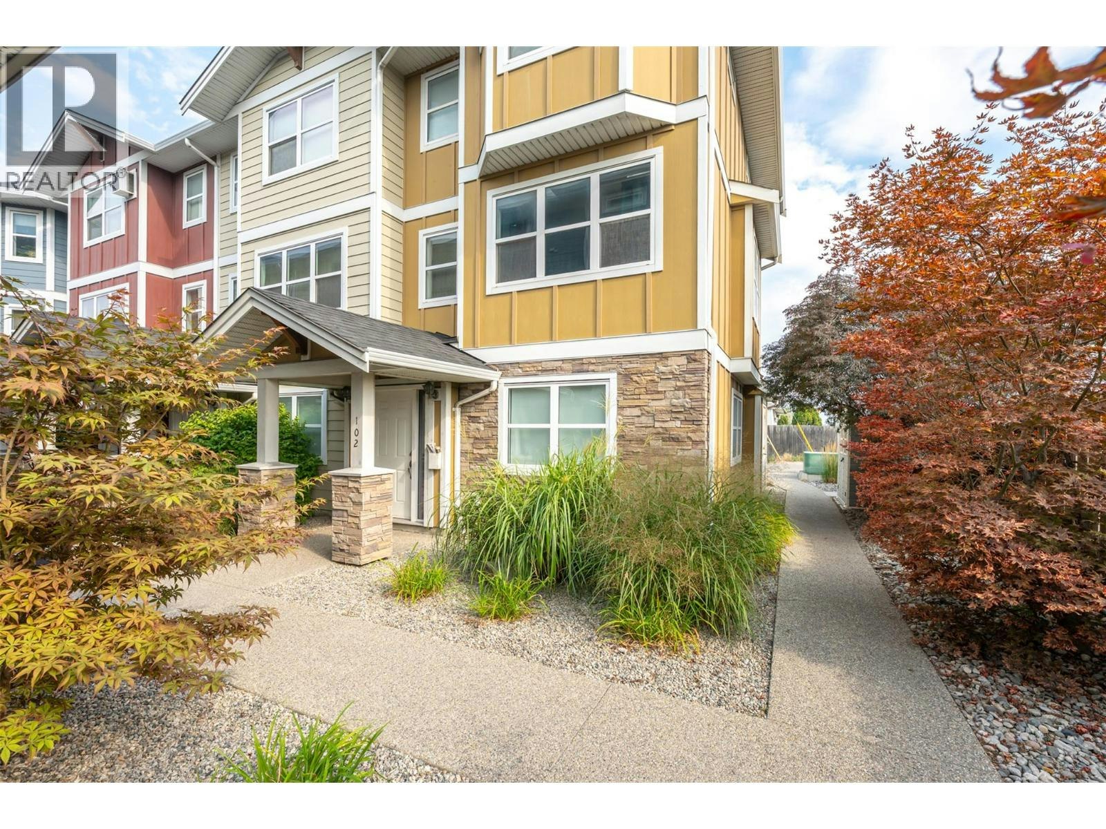 102-707 Revelstoke Avenue, Penticton, BC, V2A 2J1