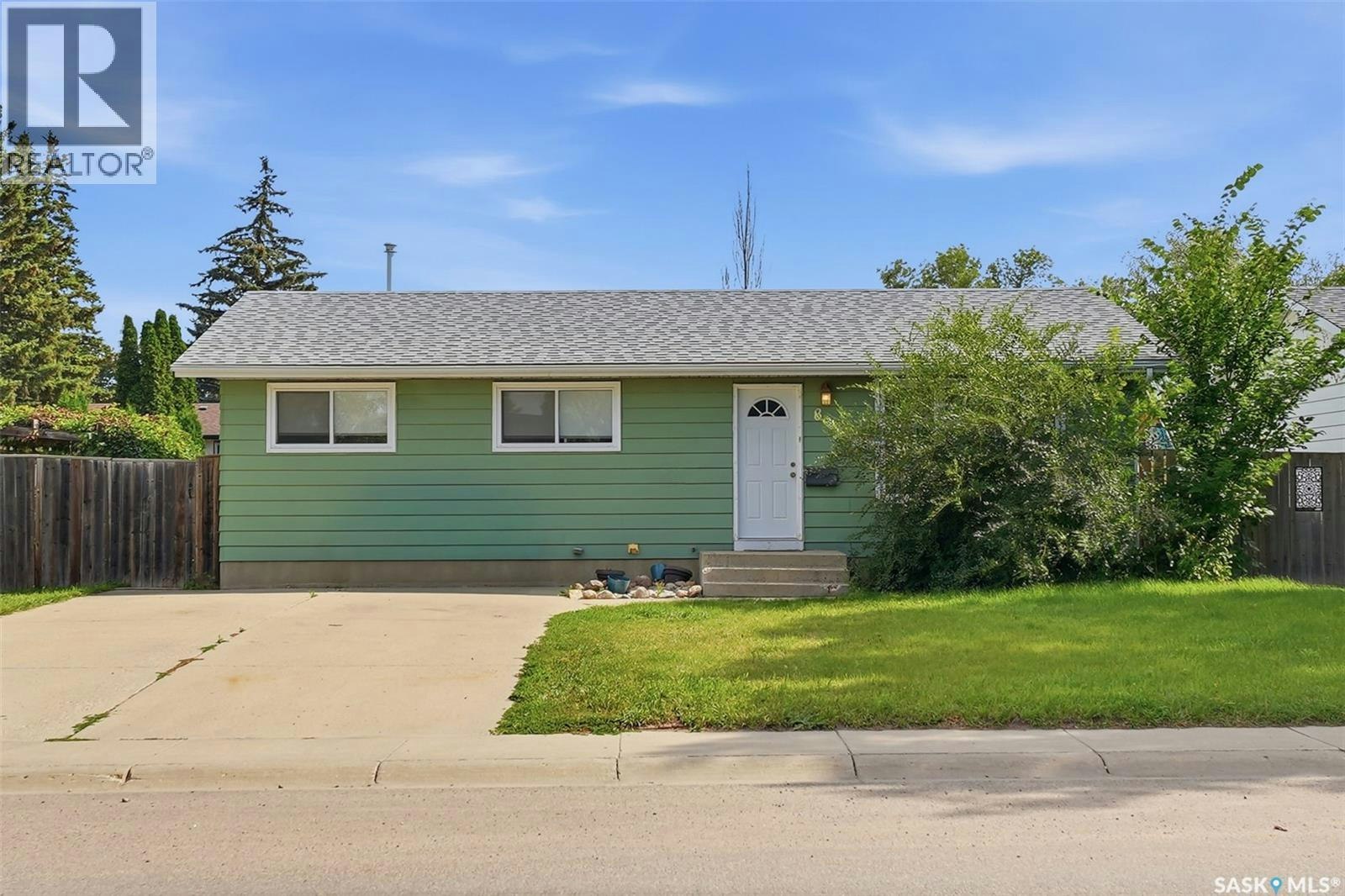 814 Steeves Avenue, Saskatoon, SK, S7L 5N1