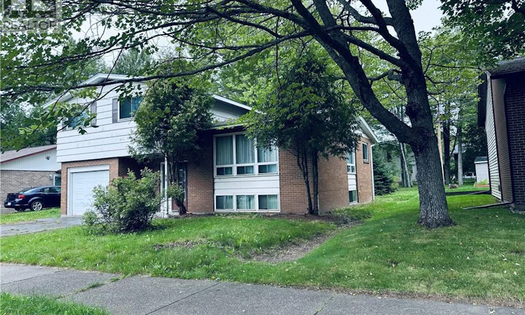 69 Chandler Crescent