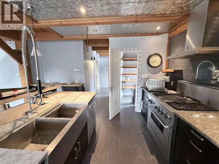 6995 Colgan Road, 100 Mile House, BC, V0K 1X1 - 16