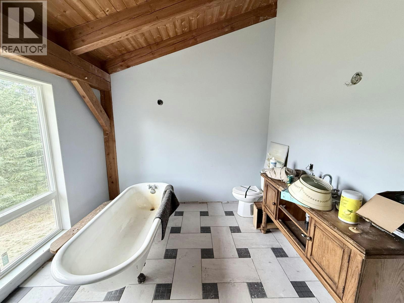 6995 Colgan Road, 100 Mile House, BC, V0K 1X1 - 20