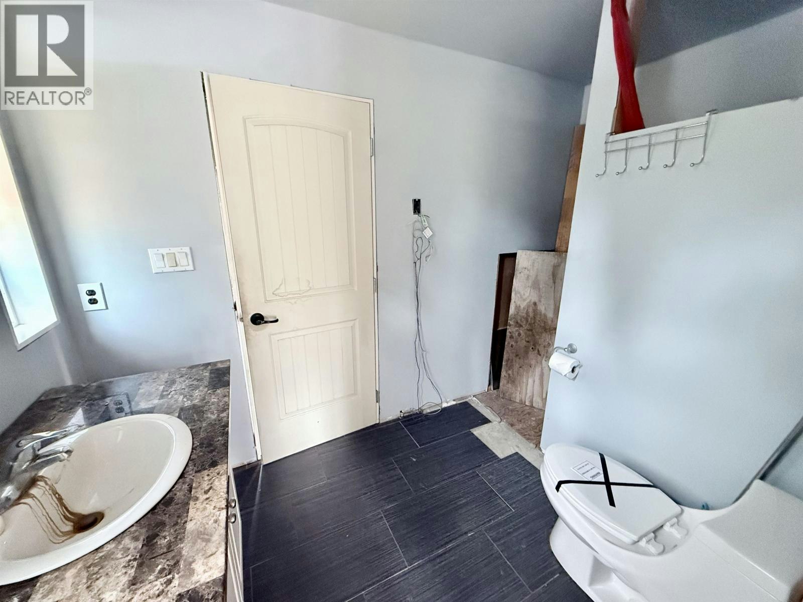 6995 Colgan Road, 100 Mile House, BC, V0K 1X1 - 10