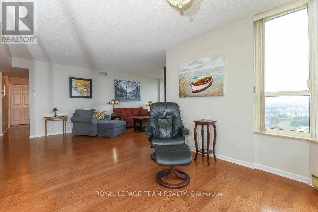 2504-1510 Riverside Drive, Ottawa, ON, K1G 4X5 - 14