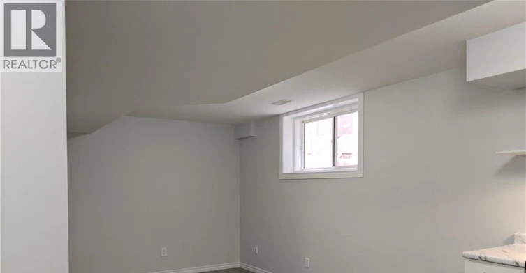 727 Thomas Slee Drive, Kitchener, ON, N2P 0J4 - 6