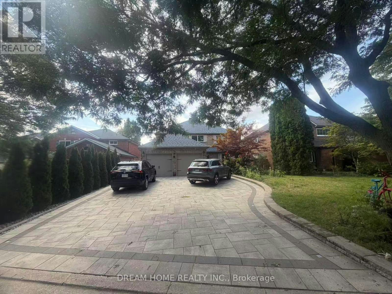 16 Brooklyn Crescent W, Markham, ON, L3P 7B9