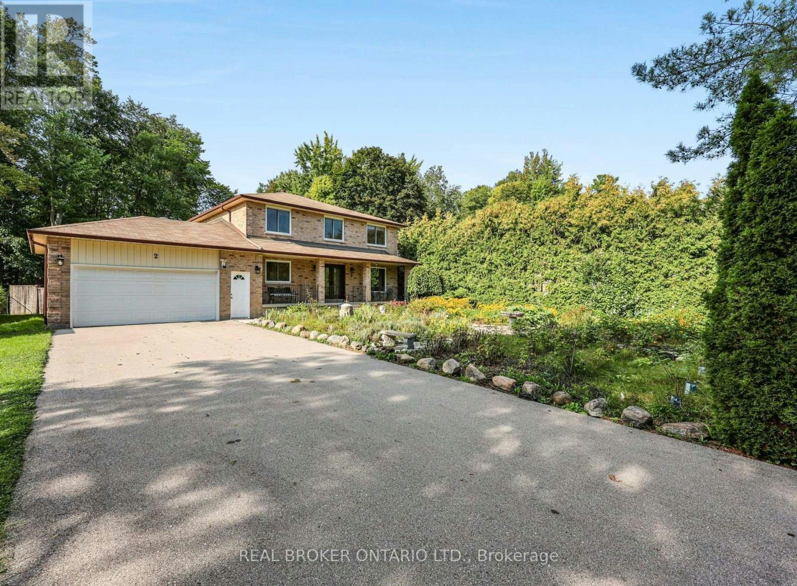 2 Amberglen Court, East Gwillimbury, ON, L9N 1J6